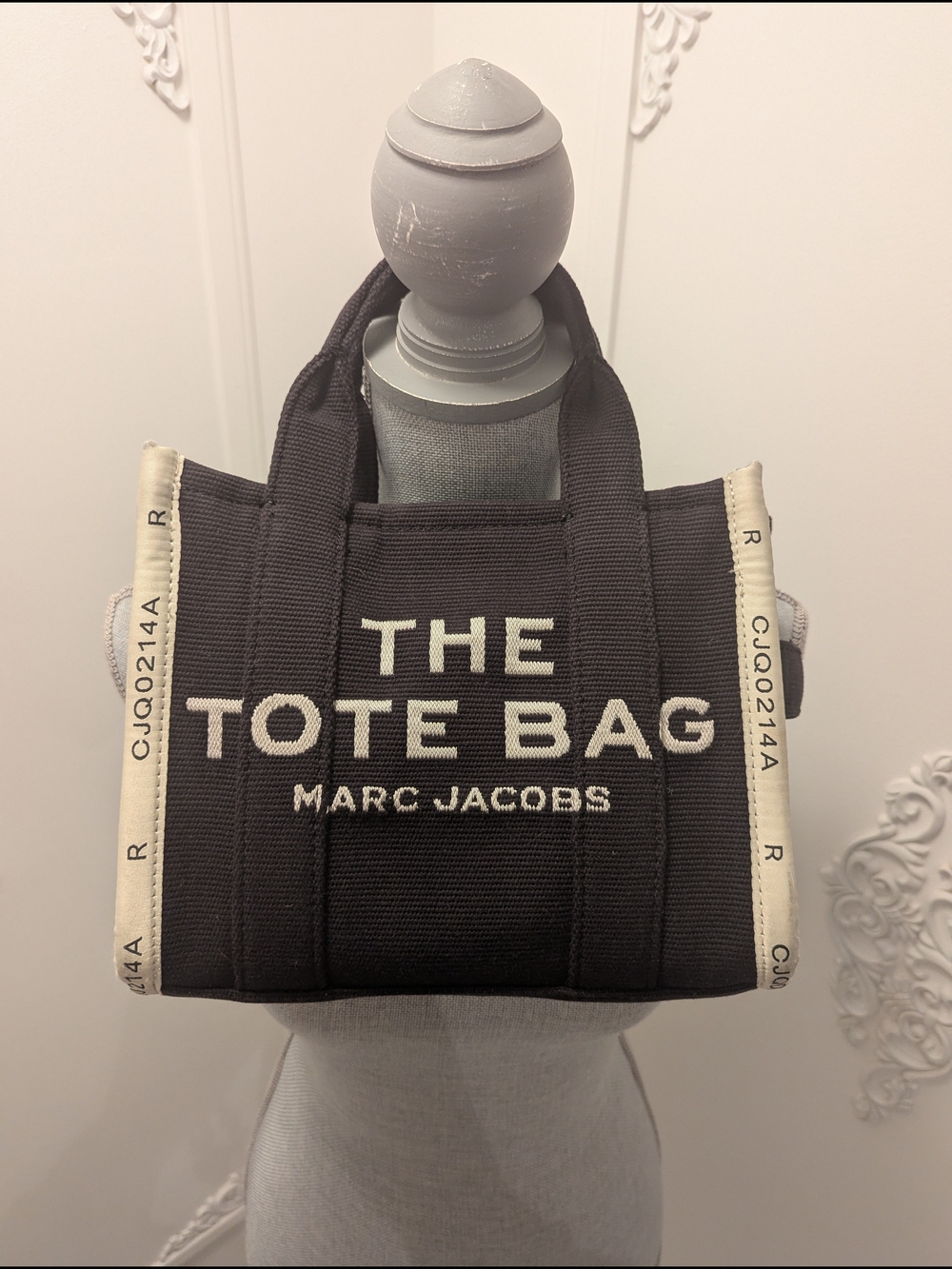 Marc Jacobs The Tote Bag in Black and Cream